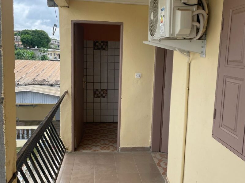 Chambre américaine (Nzeng-Ayong)